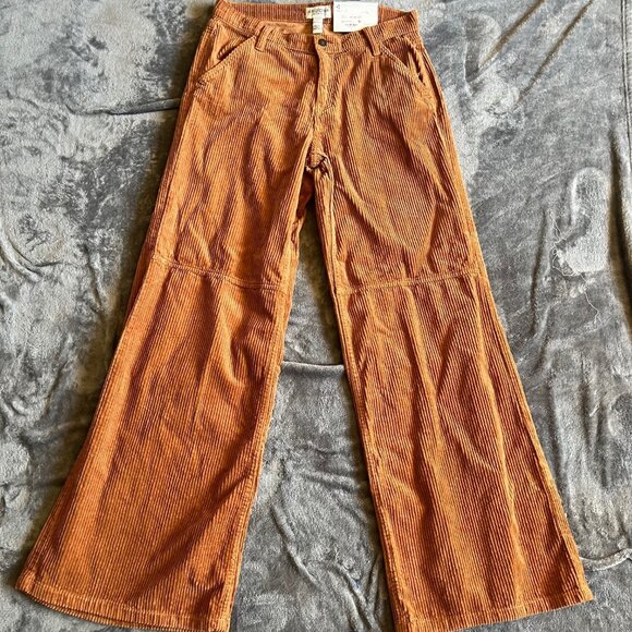 Women's Brown Corduroy Relaxed Fit Pants NWT - Picture 1 of 4